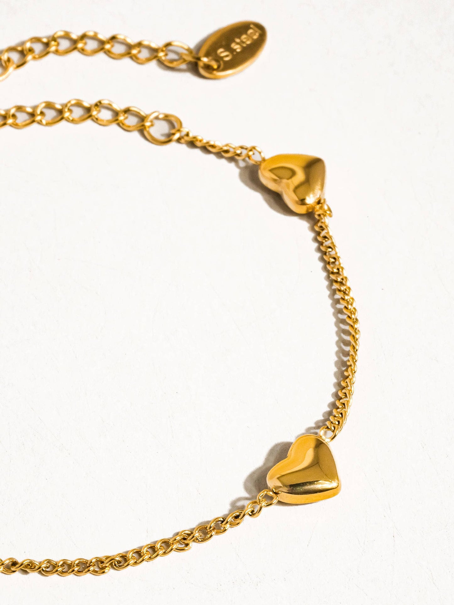 Vivienne 18K Gold Heart Necklace