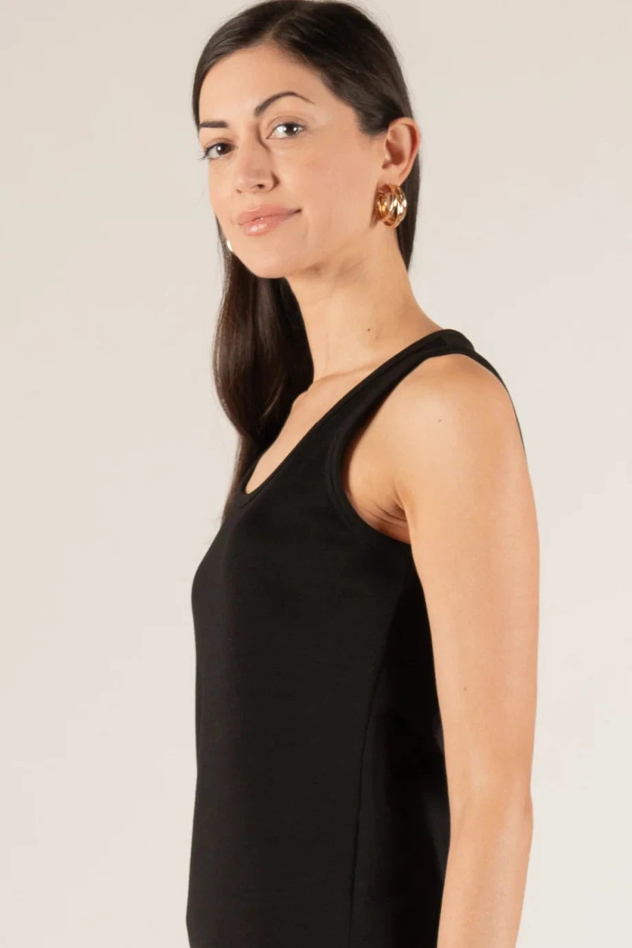 Butter Modal Black Simple Tank