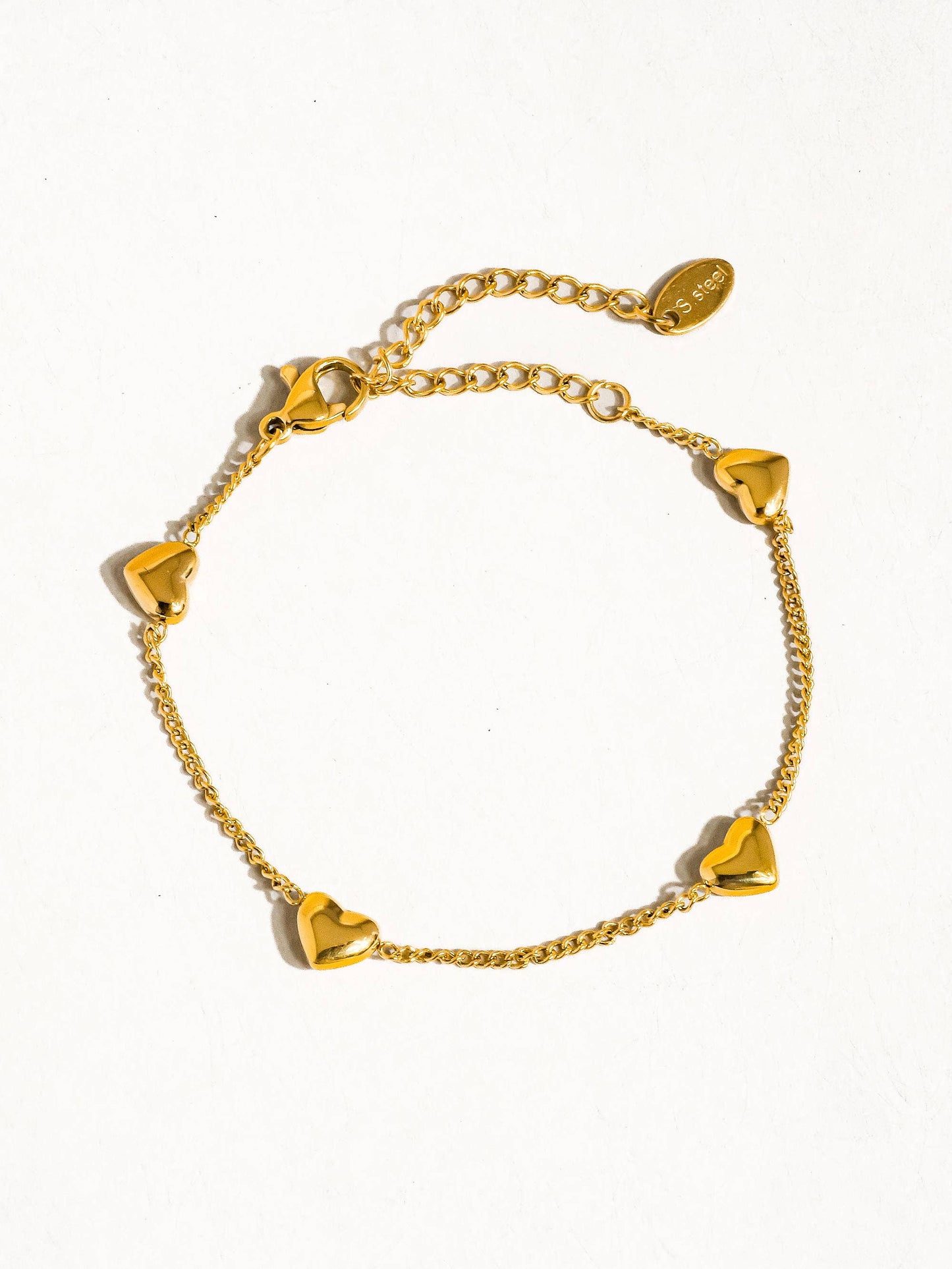 Vivienne 18K Gold Heart Bracelet