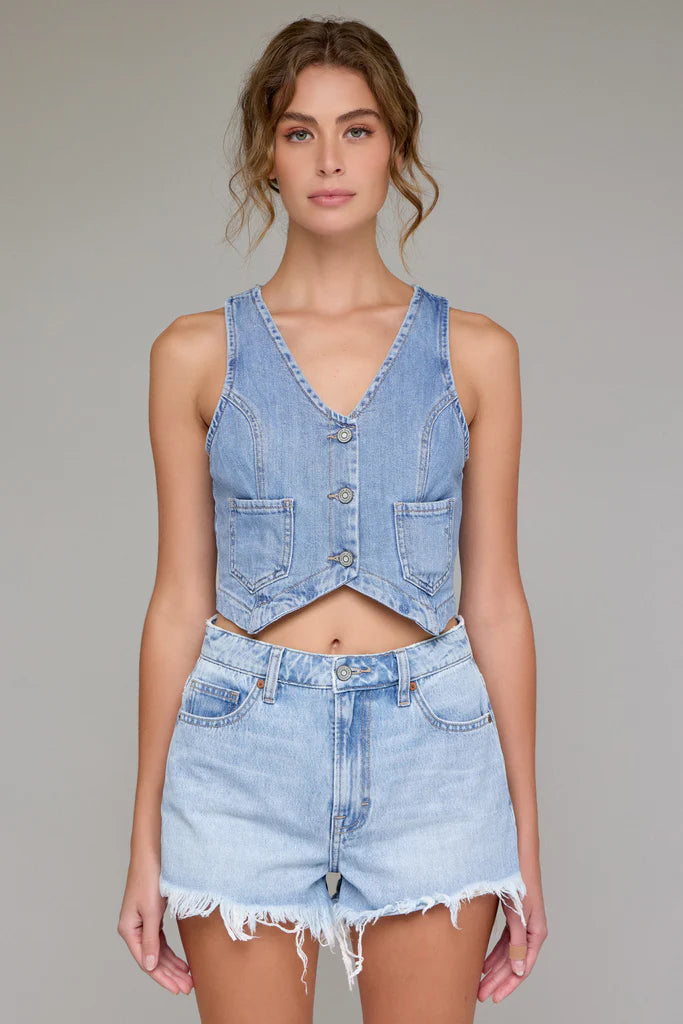 Hidden Denim Supersoft Cropped Fitted Vest Light Wash
