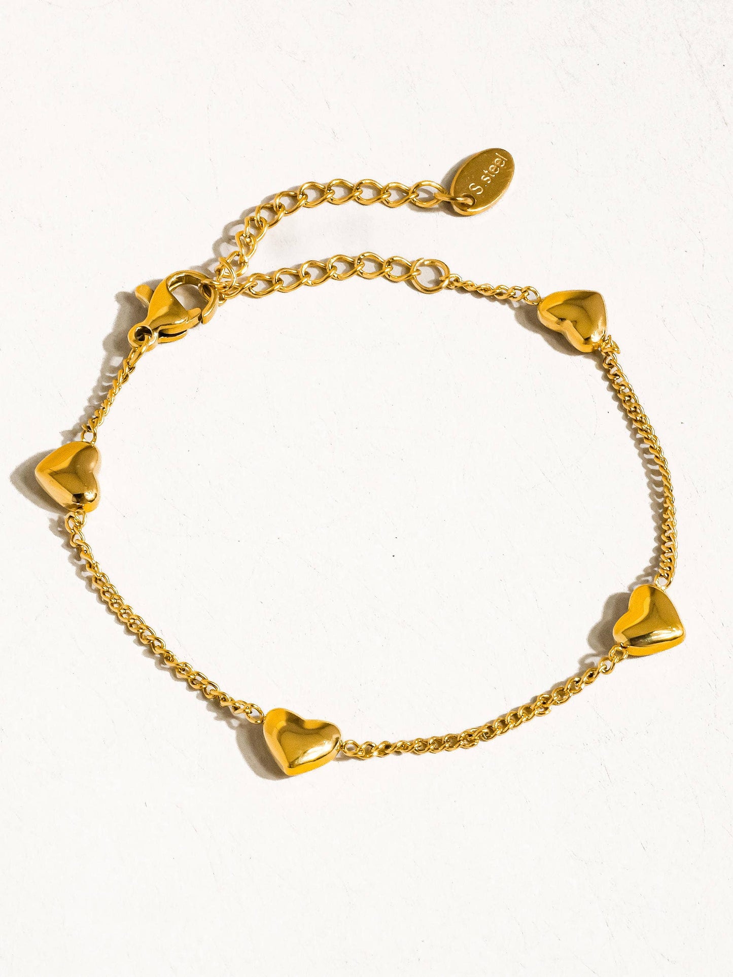 Vivienne 18K Gold Heart Bracelet